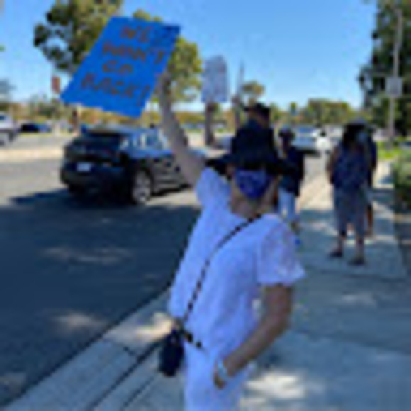 Meet your Posher, Eileen - Picture 1 of 1